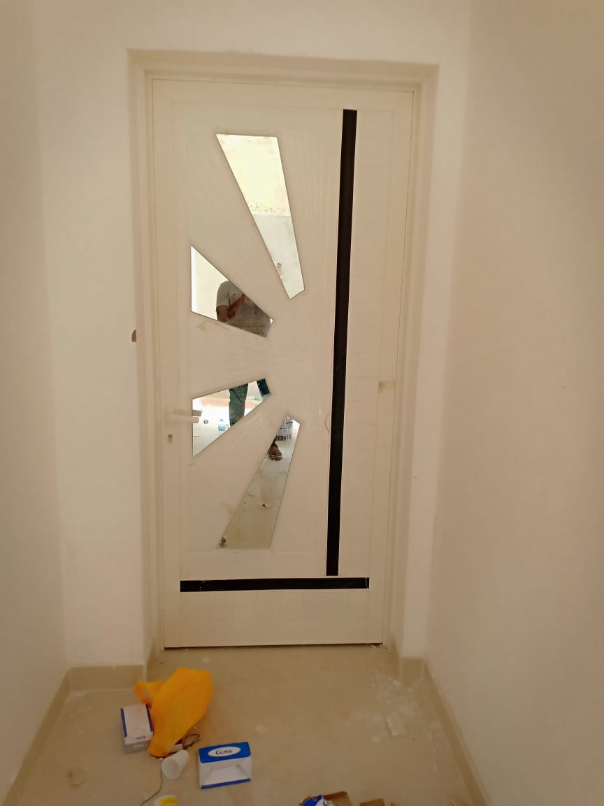 Aluminium Door - Photo 3