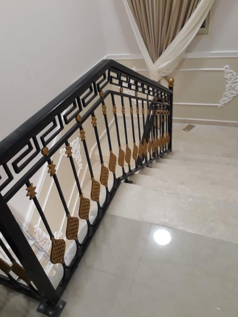 Aluminium Handrails - Photo 24
