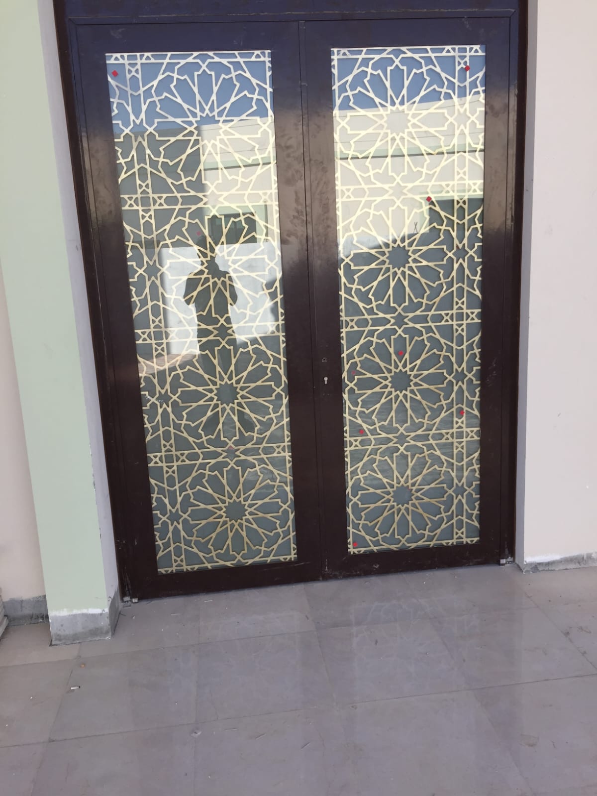 Glass Partition - Photo 4