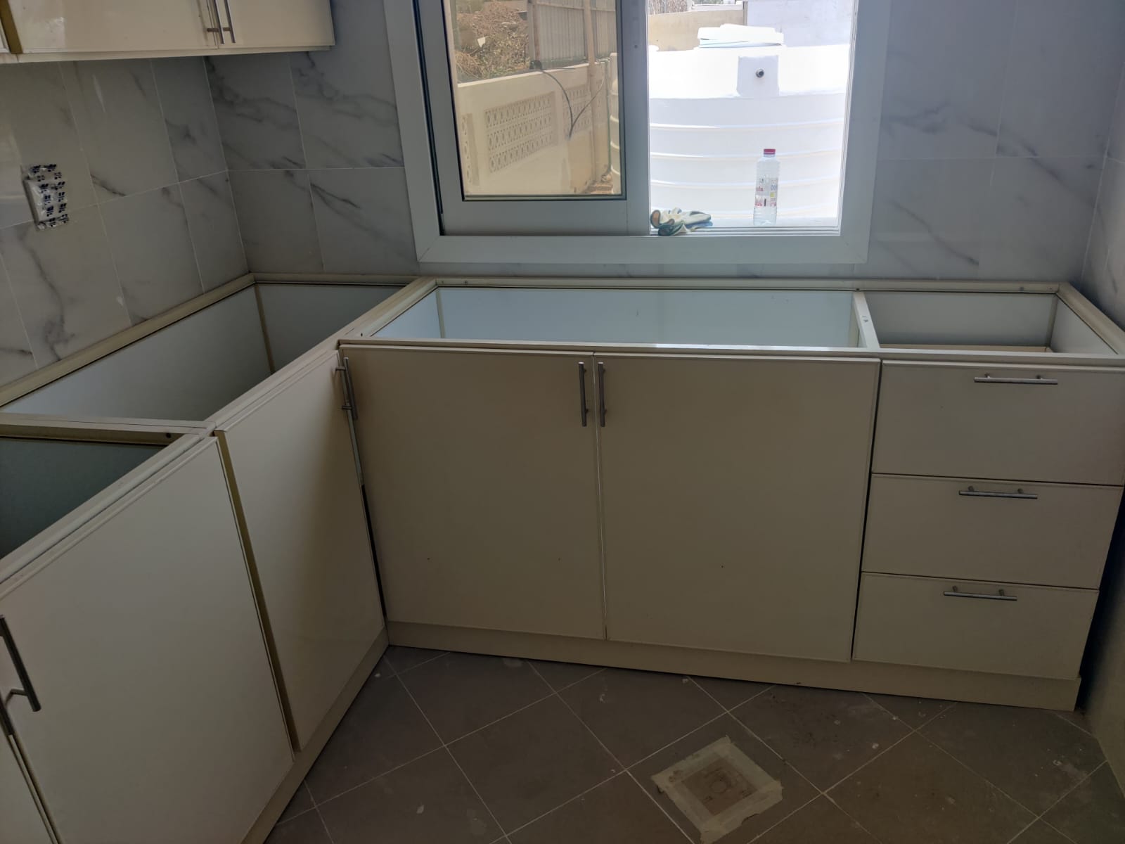 Kitchen Cabinet - Photo 27