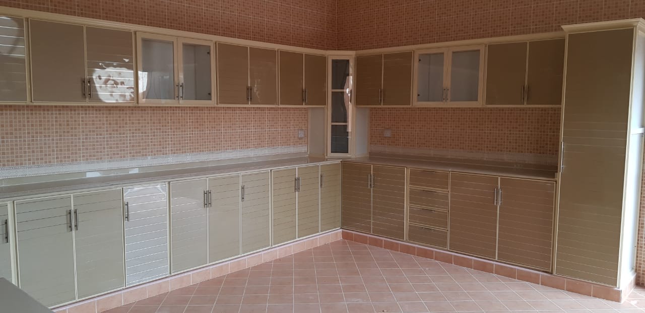 Kitchen Cabinet - Photo 45