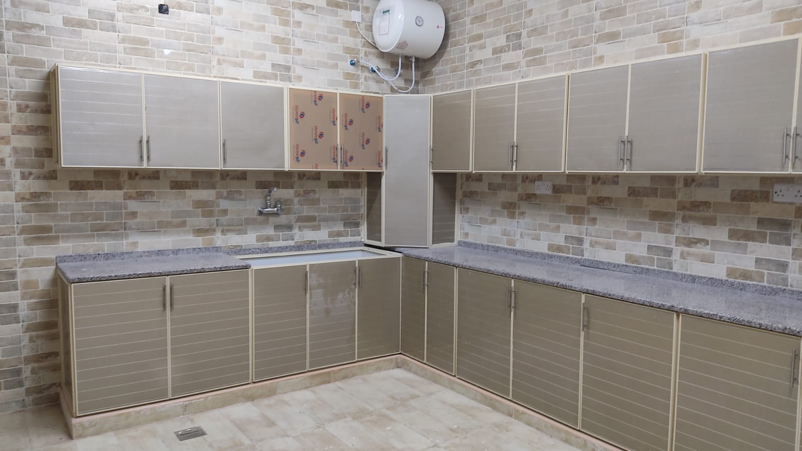 Kitchen Cabinet - Photo 5